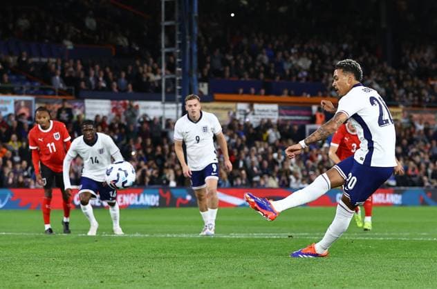Morgan Rogers of England U21, U 21 s scores the opening goal from penalty England U21 v Austria U21, International Friendly, Länderspiel, Nationalmannschaft Football, Kenilworth Road, Luton, UK, 09 Sep 2024 EDITORIAL USE ONLY No use with unauthorised audio, video, data, fixture lists, club league logos or live services. Online in-match use limited to 120 images, no video emulation. No use in betting, games or single club league player publications. Copyright: xMichaelxZemanek Shutterstockx 14706562h