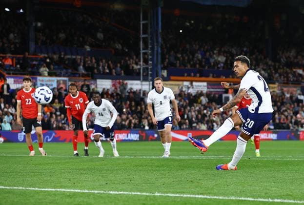 Morgan Rogers of England U21, U 21 s scores the opening goal from penalty England U21 v Austria U21, International Friendly, Länderspiel, Nationalmannschaft Football, Kenilworth Road, Luton, UK, 09 Sep 2024 EDITORIAL USE ONLY No use with unauthorised audio, video, data, fixture lists, club league logos or live services. Online in-match use limited to 120 images, no video emulation. No use in betting, games or single club league player publications. Copyright: xMichaelxZemanek Shutterstockx 14706562i