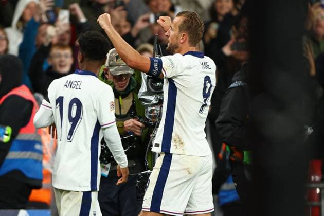 Harry Kane of England celebrates scoring the opening goal for their side with their teammates on their 100th England cap England v Finland, UEFA Nations League, League B, Group 2, Football, Wembley Stadium, London, UK, 10 Sep 2024 EDITORIAL USE ONLY No use with unauthorised audio, video, data, fixture lists, club league logos or live services. Online in-match use limited to 120 images, no video emulation. No use in betting, games or single club league player publications. Copyright: xKieranxMcManus Shutterstockx 14706825cl