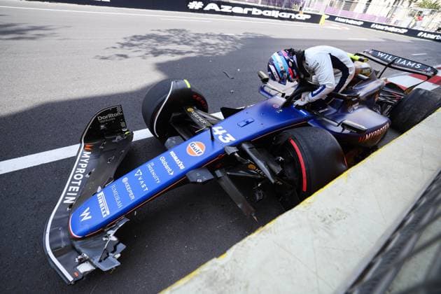 43 COLAPINTO Franco (arg), Williams Racing FW46, action, crash, accident, during the Formula 1 Azerbaijan Grand Prix 2024, 17th round of the 2024 Formula One World Championship, WM, Weltmeisterschaft from September 13 to 15, 2024 on the Baku City Circuit, in Baku, Azerbaijan - F1 - AZERBAIJAN GRAND PRIX 2024 DPPI Panoramic 240913_R17_AZERBAIJAN_DP_FG0O6048