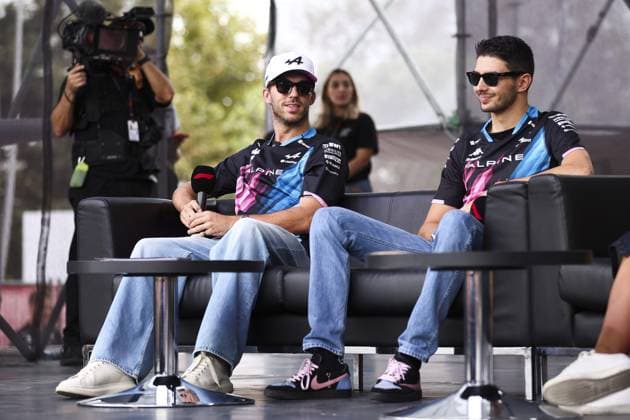 GASLY Pierre (fra), Alpine F1 Team A524, portrait and OCON Esteban (fra), Alpine F1 Team A524, portrait during the Formula 1 Azerbaijan Grand Prix 2024, 17th round of the 2024 Formula One World Championship, WM, Weltmeisterschaft from September 13 to 15, 2024 on the Baku City Circuit, in Baku, Azerbaijan - F1 - AZERBAIJAN GRAND PRIX 2024 DPPI Panoramic 240914_R17_AZERBAIJAN_DP_EA023549