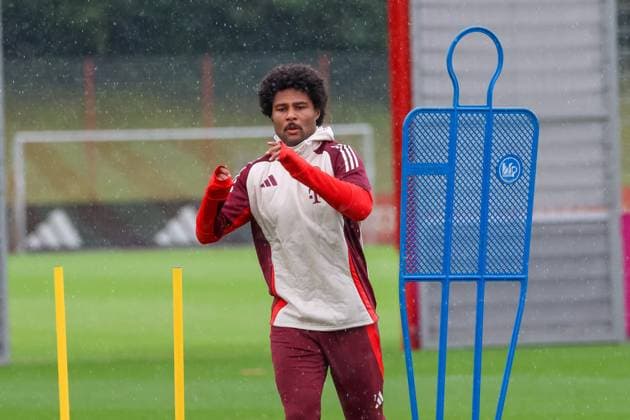 Serge Gnabry (FC Bayern Muenchen, 07) beim Training im Regen, Abschlusstraining, FC Bayern Muenchen, Fussball, UEFA Champions League, 1. Spieltag, Saison 24 25, 16.09.2024, Abschlusstraining, FC Bayern Muenchen, Fussball, UEFA Champions League, 1. Spieltag, Saison 24 25, 16.09.2024 Muenchen Copyright: xEibner-Pressefoto JennixMaulx EP_JML