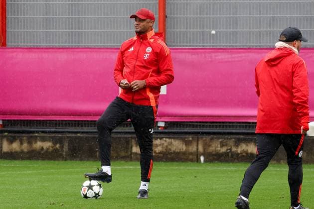Vincent Kompany (FC Bayern Muenchen, Cheftrainer) beim Training im Regen, Abschlusstraining, FC Bayern Muenchen, Fussball, UEFA Champions League, 1. Spieltag, Saison 24 25, 16.09.2024, Abschlusstraining, FC Bayern Muenchen, Fussball, UEFA Champions League, 1. Spieltag, Saison 24 25, 16.09.2024 Muenchen Copyright: xEibner-Pressefoto JennixMaulx EP_JML