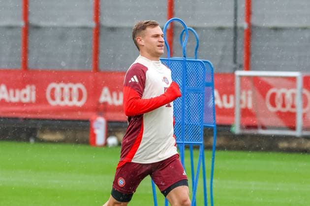 Joshua Kimmich (FC Bayern Muenchen, 06) beim Training im Regen, Abschlusstraining, FC Bayern Muenchen, Fussball, UEFA Champions League, 1. Spieltag, Saison 24 25, 16.09.2024, Abschlusstraining, FC Bayern Muenchen, Fussball, UEFA Champions League, 1. Spieltag, Saison 24 25, 16.09.2024 Muenchen Copyright: xEibner-Pressefoto JennixMaulx EP_JML