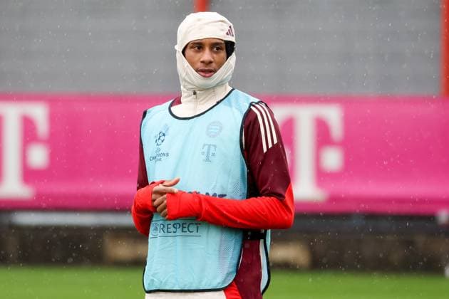 Michael Olise (FC Bayern Muenchen 17) beim Training im Regen, Abschlusstraining, FC Bayern Muenchen, Fussball, UEFA Champions League, 1. Spieltag, Saison 24 25, 16.09.2024, Abschlusstraining, FC Bayern Muenchen, Fussball, UEFA Champions League, 1. Spieltag, Saison 24 25, 16.09.2024 Muenchen Copyright: xEibner-Pressefoto JennixMaulx EP_JML