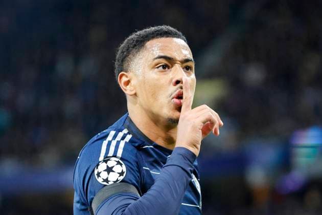 Torjubel bei Jacob Ramsey (Aston Villa, 41) nach seinem Tor zum 0:2 , Fussball, UEFA Champions League, 1. Spieltag, 2024 2025, Young Boys Bern vs. Aston Villa, 17.09.2024, Stadion Wankdorf, Bern, Schweiz Bern Stadion Wankdorf Bern Schweiz Copyright: xGrantxHubbsx