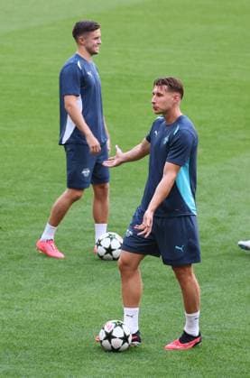 Atletico Madrid - RB Leipzig CL MD-1 Madrid, 18.09.2024, Estadio Wanda Metropolitano, Fussball , UEFA Champions League, 1. Spieltag, Atletico Madrid vs. RB Leipzig , Matchday-1, Abschlusstraining RB Leipzig , Im Bild vÉl.: Christoph Baumgartner (14, hi.) und Willi Orban (4, RB Leipzig) , Only editorial use! , UEFA regulations prohibit any use of photographs as image sequences and or quasi-video ,