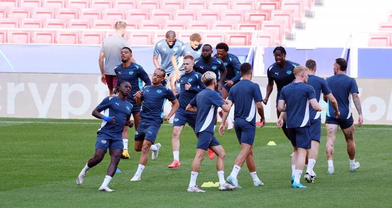 Atletico Madrid - RB Leipzig CL MD-1 Madrid, 18.09.2024, Estadio Wanda Metropolitano, Fussball , UEFA Champions League, 1. Spieltag, Atletico Madrid vs. RB Leipzig , Matchday-1, Abschlusstraining RB Leipzig , Im Bild; Leipzigs Mannschaft trainiert im Estadio Wanda Metropolitano , Only editorial use! , UEFA regulations prohibit any use of photographs as image sequences and or quasi-video ,