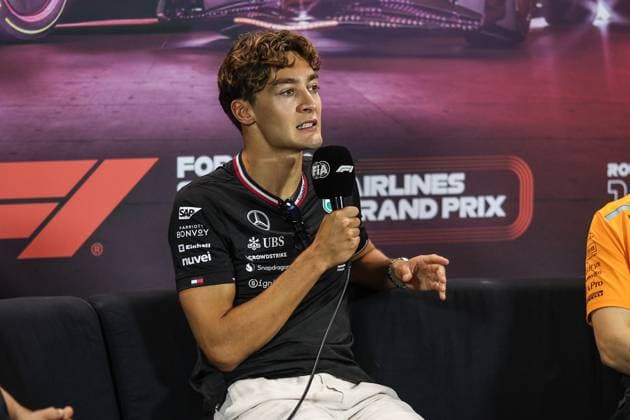 RUSSELL George (gbr), Mercedes AMG F1 Team W15, portrait press conference, PK, Pressekonferenz during the Formula 1 Singapore Grand Prix 2024, 18th round of the 2024 Formula One World Championship, WM, Weltmeisterschaft from September 20 to 22, 2024 on the Marina Bay Circuit, in Singapore, Singapore - F1 - SINGAPORE GRAND PRIX 2024 DPPI Panoramic 240919_R18_SINGAPORE_DP_XB3_8401_1