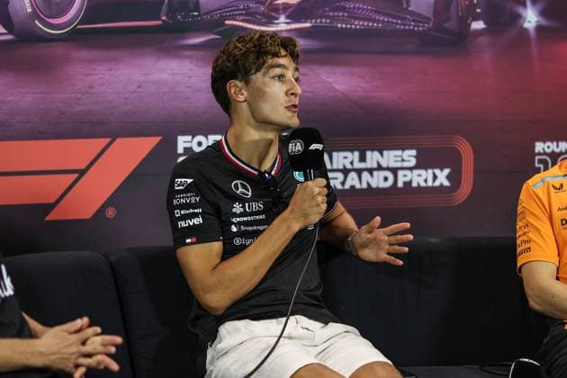 RUSSELL George (gbr), Mercedes AMG F1 Team W15, portrait press conference, PK, Pressekonferenz during the Formula 1 Singapore Grand Prix 2024, 18th round of the 2024 Formula One World Championship, WM, Weltmeisterschaft from September 20 to 22, 2024 on the Marina Bay Circuit, in Singapore, Singapore - F1 - SINGAPORE GRAND PRIX 2024 DPPI Panoramic 240919_R18_SINGAPORE_DP_XB3_8403_1