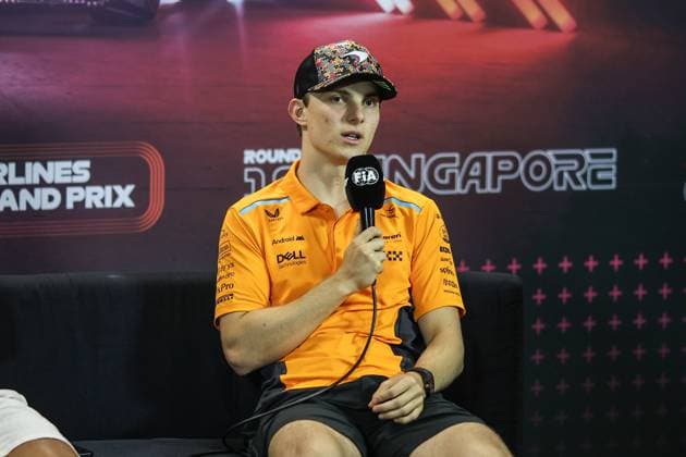 PIASTRI Oscar (aus), McLaren F1 Team MCL38, portrait press conference, PK, Pressekonferenz during the Formula 1 Singapore Grand Prix 2024, 18th round of the 2024 Formula One World Championship, WM, Weltmeisterschaft from September 20 to 22, 2024 on the Marina Bay Circuit, in Singapore, Singapore - F1 - SINGAPORE GRAND PRIX 2024 DPPI Panoramic 240919_R18_SINGAPORE_DP_XB3_8418_1