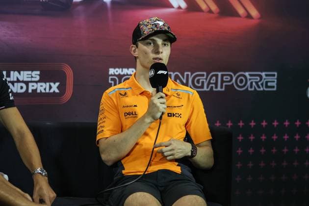 PIASTRI Oscar (aus), McLaren F1 Team MCL38, portrait press conference, PK, Pressekonferenz during the Formula 1 Singapore Grand Prix 2024, 18th round of the 2024 Formula One World Championship, WM, Weltmeisterschaft from September 20 to 22, 2024 on the Marina Bay Circuit, in Singapore, Singapore - F1 - SINGAPORE GRAND PRIX 2024 DPPI Panoramic 240919_R18_SINGAPORE_DP_XB3_8424_1