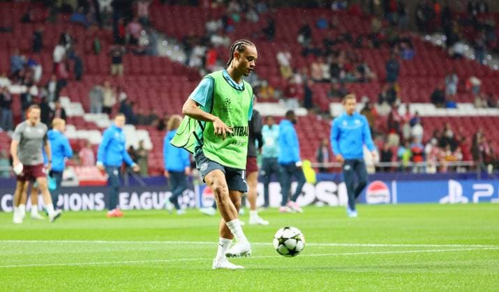 Atletico Madrid - RB Leipzig Champions League Madrid, 19.09.2024, Estadio Wanda Metropolitano, Fussball, UEFA Champions League, 1. Spieltag , Atletico Madrid vs. RB Leipzig , Erwärmung warm up. Im Bild: Xavi Simons (10, RB Leipzig) , Only editorial use! Foto nur zur redaktionellen Nutzung bestimmt! , UEFA regulations prohibit any use of photographs as image sequences and or quasi-video ,