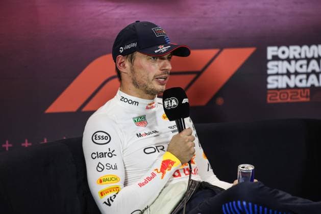 VERSTAPPEN Max (ned), Red Bull Racing RB20, portrait press conference, PK, Pressekonferenz during the Formula 1 Singapore Grand Prix 2024, 18th round of the 2024 Formula One World Championship, WM, Weltmeisterschaft from September 20 to 22, 2024 on the Marina Bay Circuit, in Singapore, Singapore - F1 - SINGAPORE GRAND PRIX 2024 DPPI Panoramic 240921_R18_SINGAPORE_DP_XB5_0270