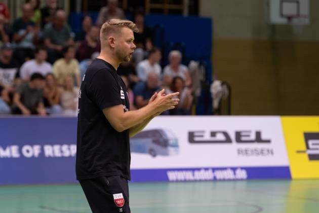 Jan Scheuermann (TV Rottenburg, Trainer) GER, TV Rottenburg vs TSV Grafing, Volleyball, Herren, 2. Bundesliga, Saison 24 25, 21.09.2024, GER, TV Rottenburg vs TSV Grafing, Volleyball, Herren, 2. Bundesliga, Saison 24 25, 21.09.2024 Rottenburg Copyright: xEibner-Pressefoto WolfgangxFrankx EP_WFK