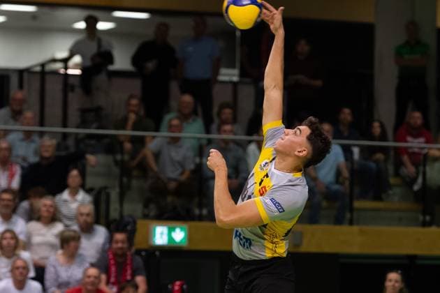 Tom Strohbach (TSV Grafing, 15) GER, TV Rottenburg vs TSV Grafing, Volleyball, Herren, 2. Bundesliga, Saison 24 25, 21.09.2024, GER, TV Rottenburg vs TSV Grafing, Volleyball, Herren, 2. Bundesliga, Saison 24 25, 21.09.2024 Rottenburg Copyright: xEibner-Pressefoto WolfgangxFrankx EP_WFK