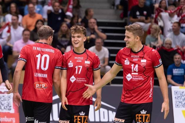 v.li. Jannik Lehmann (TV Rottenburg, 10), Aurel Sprenger (TV Rottenburg, 17), Timon Schippmann (TV Rottenburg, 14) GER, TV Rottenburg vs TSV Grafing, Volleyball, Herren, 2. Bundesliga, Saison 24 25, 21.09.2024, GER, TV Rottenburg vs TSV Grafing, Volleyball, Herren, 2. Bundesliga, Saison 24 25, 21.09.2024 Rottenburg Copyright: xEibner-Pressefoto WolfgangxFrankx EP_WFK