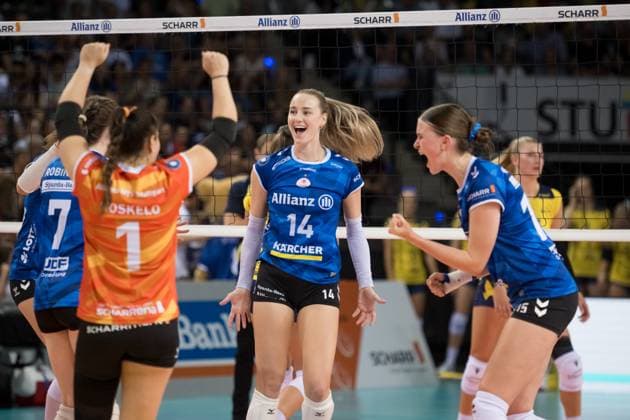 Kelsey Veltmann (Allianz MTV Stuttgart, 14) - Jubel, Freude mit Team GER, Allianz MTV Stuttgart vs. SSC Palmberg Schwerin, Sparda-Bank Supercup 2024, VBL, Spielzeit 2024 2025, 22.09.2024 GER, Allianz MTV Stuttgart vs. SSC Palmberg Schwerin, Sparda-Bank Supercup 2024, VBL, Spielzeit 2024 2025, 22.09.2024 Stuttgart Copyright: xSandyxDinkelackerx EP_SDR