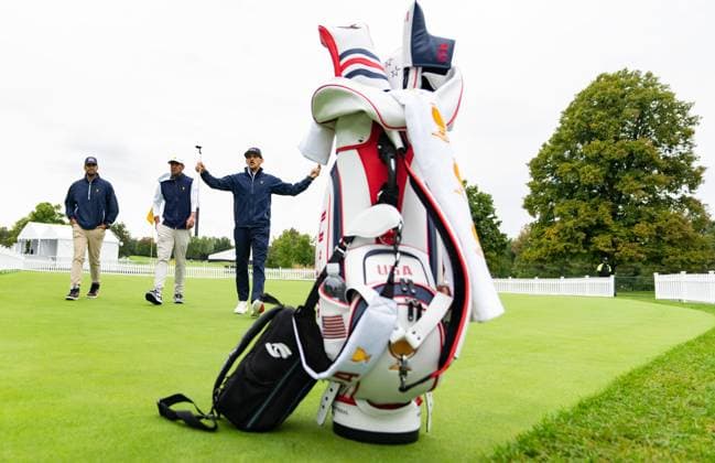 September 23, 2024, Montreal, Pq, CANADA: United States team member Tony Finau, centre, walks off the putting green during practice at the Presidents Cup golf tournament at the Royal Montreal Golf Club, Monday, Sept. 23, 2024 in Montreal. Canada News - September 23, 2024 - ZUMAc35_ 20240923_zaf_c35_014 Copyright: xChristinnexMuschix