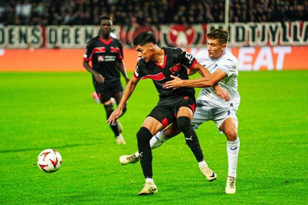 Dario Osorio (FC Midtjylland, 11), Tom Bischof (TSG 1899 Hoffenheim, 07) DEN, FC Midtjylland vs. TSG 1899 Hoffenheim, Fussball, UEFA Europa League, Spieltag 1, Spielzeit 2024 25, 25.09.2024 DEN, FC Midtjylland vs. TSG 1899 Hoffenheim, Fussball, UEFA Europa League, Spieltag 1, Spielzeit 2024 25, 25.09.2024 Herning Copyright: xEibner-Pressefoto MarcelxvonxFehrnx EP_MFN