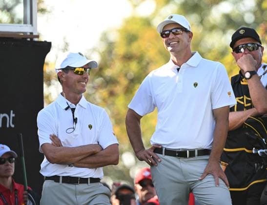 September 28, 2024, Montreal, Pq, Canada: International team captain Mike Weir, left, chats with International team member Adam Scott, of Australia, on the 9th tee during their fourth round foursomes match at the Presidents Cup golf tournament at Royal Montreal Golf Club, in Montreal, Saturday, Sept. 28, 2024. Mike Weir, Adam Scott, - ZUMAc35_ 20240928_zaf_c35_117 Copyright: xGrahamxHughesx