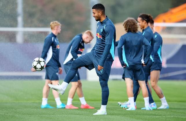 RB Leipzig Training Champions League Leipzig, 01.10.2024, RB Trainingszentrum, Fussball, UEFA Champions League, Matchday-1, RB LEIPZIG vs. JUVENTUS TURIN am 02 10 2024 , Abschlusstraining RB Leipzig , Im Bild: Benjamin Henrichs (39, RB Leipzig) ,