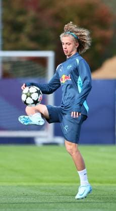 RB Leipzig Training Champions League Leipzig, 01.10.2024, RB Trainingszentrum, Fussball, UEFA Champions League, Matchday-1, RB LEIPZIG vs. JUVENTUS TURIN am 02 10 2024 , Abschlusstraining RB Leipzig , Im Bild: Viggo Gebel (47, RB Leipzig) am Ball ,