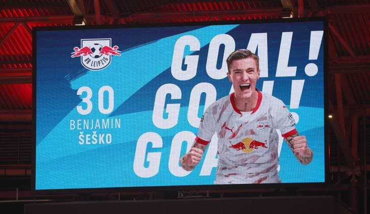 RB Leipzig - Juventus Turin Champions League Leipzig, 02.10.2024, Red Bull Arena, Fußball, UEFA Champions League, 2. Spieltag , RB Leipzig vs. Juventus Turin , Im Bild: Tor für RB Leipzig. Benjamin Sesko (30, RB Leipzig) trifft zum 1:0. , Nur zur redaktionellen Nutzung. Only editorial use. , UEFA regulations prohibit any use of photographs as image sequences and or quasi-video. ,