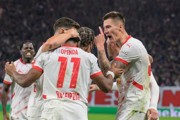 GER, Sachsen, Leipzig, RB Leipzig vs Juventus Turin, Champions League, CHL, UCL, Spieltag, Spielzeit 2024 2025, RB Arena, v.l. im Bild: Benjamin Sesko (RB Leipzig 30), feiert sein Tor, Tor, Treffer, Jubel, Torjubel, Freude, Begeisterung, feiert, zum 1:0, 02.10.2024, Copyright: HMBxMedia UwexKoch