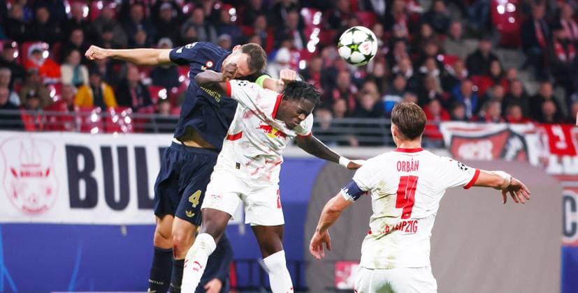 RB Leipzig - Juventus Turin Champions League Leipzig, 02.10.2024, Red Bull Arena, Fußball, UEFA Champions League, 2. Spieltag , RB Leipzig vs. Juventus Turin , Im Bild von links: Manuel Locatelli (5, JUVE), Castello Lukeba (23, RB Leipzig), Willi Orban (4, RB Leipzig). , Nur zur redaktionellen Nutzung. Only editorial use. , UEFA regulations prohibit any use of photographs as image sequences and or quasi-video. ,