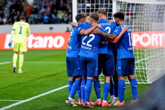 Spieler der TSG 1899 Hoffenheim, jubeln über das Tor zum 1:0, Jubel, Torjubel, Torerfolg, celebrate the goal, goal, celebration, jubelt ueber das Tor, Freuen, Freude, freut sich, optimistisch, positiv, Spielszene, Highlight, Action, Aktion, 03.10.2024, Sinsheim (Deutschland), Fussball, UEFA Europa League, Gruppenphase, TSG 1899 Hoffenheim - Dynamo Kiew, REGULATIONS PROHIBIT ANY USE OF PHOTOGRAPHS AS IMAGE SEQUENCES AND OR QUASI-VIDEO.