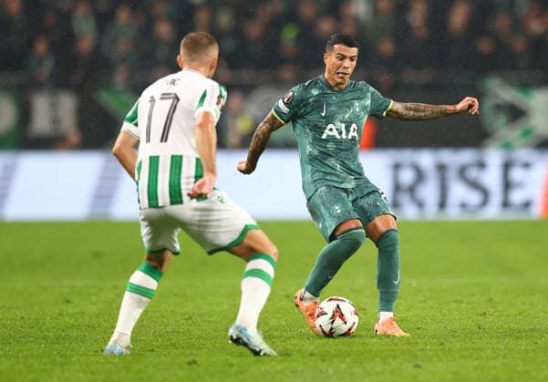 Pedro Porro of Tottenham Hotspur Ferencvaros v Tottenham Hotspur, UEFA Europa League, Group Stage, Football, Groupama Arena, Budapest, Hungary, 03 Oct 2024 EDITORIAL USE ONLY No use with unauthorised audio, video, data, fixture lists, club league logos or live services. Online in-match use limited to 120 images, no video emulation. No use in betting, games or single club league player publications. Copyright: xMichaelxZemanek Shutterstockx 14750796bi