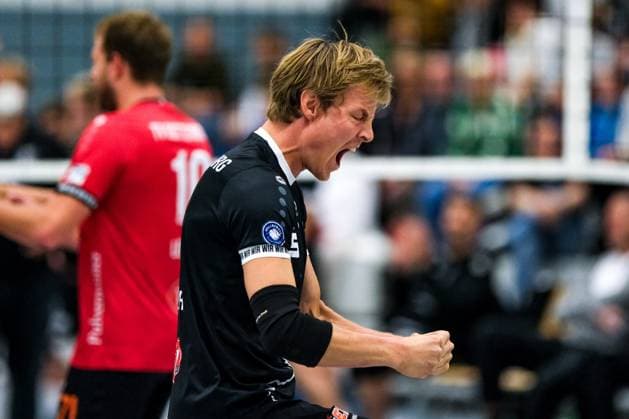 Dirk Mehlberg (TV Rottenburg, 01) bejubelt den Sieg, GER, SSG Langen vs. TV Rottenburg, Volleyball, Herren, 2. Bundesliga Sued, Saison 2024 2025, 05.10.2024. GER, SSG Langen vs. TV Rottenburg, Volleyball, Herren, 2. Bundesliga Sued, Saison 24 25, 05.10.2024. Langen Copyright: xEibner-Pressefoto FlorianxWieganx EP_FWD