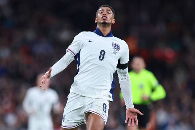 Jude Bellingham of England shows a look of dejection England v Greece, UEFA Nations League, League B, Group 2, Football, Wembley Stadium, London, UK, 10 Oct 2024 EDITORIAL USE ONLY No use with unauthorised audio, video, data, fixture lists, club league logos or live services. Online in-match use limited to 120 images, no video emulation. No use in betting, games or single club league player publications. Copyright: xMichaelxZemanek Shutterstockx 14767424aw