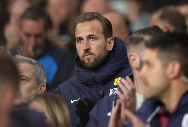 - England v Greece, UEFA Nations League 2024 25, League B Group B2 Match, Wembley Stadium, London, UK - 10th October 2024. Daniel Weir Crystal Pix Harry Kane of England & Bayern Munich watches on from the stands. - England v Greece, UEFA Nations League 2024 25, League B Group B2 Match, Wembley Stadium, London, UK - 10th October 2024. Daniel Weir Crystal Pix London Wembley Stadium UK Copyright: xDanielxWeirx xCrystalxPixx CP_England_Greece_08