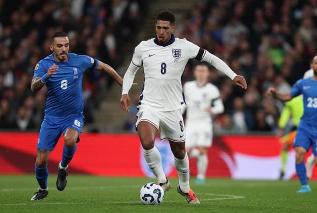 - England v Greece, UEFA Nations League 2024 25, League B Group B2 Match, Wembley Stadium, London, UK - 10th October 2024. Daniel Weir Crystal Pix Jude Bellingham of England & Real Madrid battles Dimitris Kourbelis of Greece & Al-Khaleej. - England v Greece, UEFA Nations League 2024 25, League B Group B2 Match, Wembley Stadium, London, UK - 10th October 2024. Daniel Weir Crystal Pix London Wembley Stadium UK Copyright: xDanielxWeirx xCrystalxPixx CP_England_Greece_15