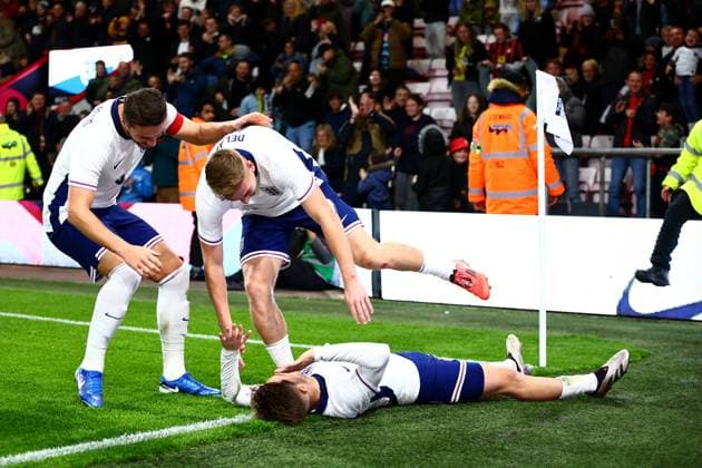 James McAtee of England celebrates scoring a goal after making the score 2-1. England U21, U 21 v Ukraine U21, UEFA U21 Championship 2025 Qualification, Group F, Football, Vitality Stadium, Bournemouth, UK, 11 Oct 2024 EDITORIAL USE ONLY No use with unauthorised audio, video, data, fixture lists, club league logos or live services. Online in-match use limited to 120 images, no video emulation. No use in betting, games or single club league player publications. Copyright: xJamesxMarsh Shutterstockx 14770309am