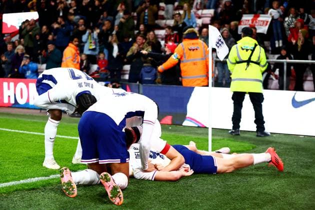 James McAtee of England celebrates scoring a goal after making the score 2-1. England U21, U 21 v Ukraine U21, UEFA U21 Championship 2025 Qualification, Group F, Football, Vitality Stadium, Bournemouth, UK, 11 Oct 2024 EDITORIAL USE ONLY No use with unauthorised audio, video, data, fixture lists, club league logos or live services. Online in-match use limited to 120 images, no video emulation. No use in betting, games or single club league player publications. Copyright: xJamesxMarsh Shutterstockx 14770309an