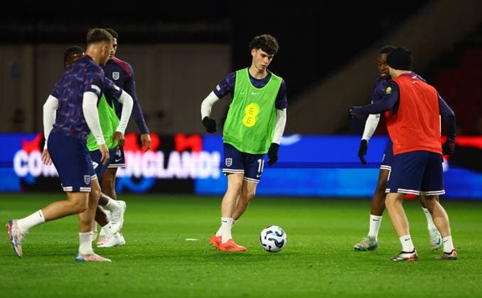Archie Gray of England U21, U 21 warms up England U21 v Azerbaijan U21, UEFA U21 Championship 2025 Qualification, Group F, Football, Ashton Gate, Bristol, UK, 15 Oct 2024 EDITORIAL USE ONLY No use with unauthorised audio, video, data, fixture lists, club league logos or live services. Online in-match use limited to 120 images, no video emulation. No use in betting, games or single club league player publications. Copyright: xKieranxMcManus Shutterstockx 14785525c