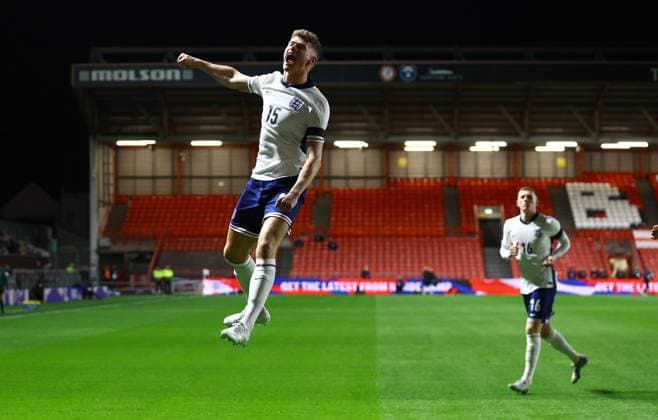 Charlie Cresswell of England U21, U 21 celebrates scoring a goal to make the score 1-0 England U21 v Azerbaijan U21, UEFA U21 Championship 2025 Qualification, Group F, Football, Ashton Gate, Bristol, UK, 15 Oct 2024 EDITORIAL USE ONLY No use with unauthorised audio, video, data, fixture lists, club league logos or live services. Online in-match use limited to 120 images, no video emulation. No use in betting, games or single club league player publications. Copyright: xKieranxMcManus Shutterstockx 14785525h