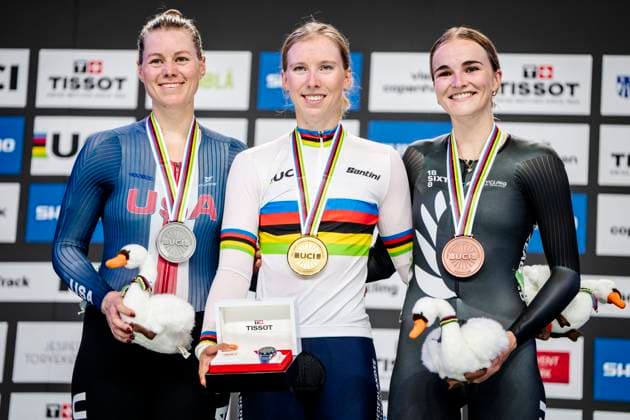 Lorena Wiebes (middle) from Holland wins gold, Jennifer Valente (left) from USA wins silver and Ally Wollaston (right) from New Zealand wins bronze in the women s scratch race at the World Championship, WM, Weltmeisterschaft in Track cycling, Rad, Radsport, Bahnrad, Bahn in Ballerup Super Arena in Denmark on Wednesday, October 16, 2024. (Photo: Mads Claus Rasmussen Ritzau Scanpix) , Ballerup Denmark Copyright: RitzauxScanpix MadsxClausxRasmussenx spdk20241016-215012-L
