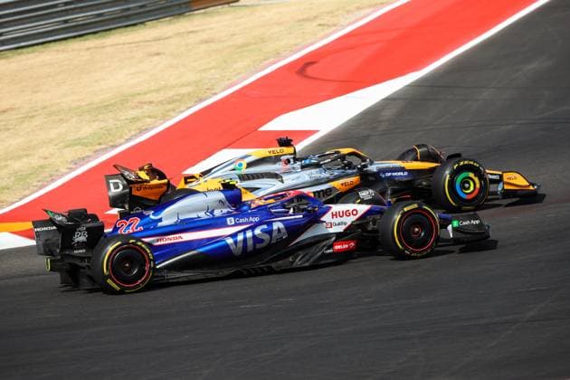 22 TSUNODA Yuki (jap), Visa Cash App RB F1 Team VCARB 01, action 81 PIASTRI Oscar (aus), McLaren F1 Team MCL38, action during the Formula 1 Pirelli United States Grand Prix 2024, 19th round of the 2024 Formula One World Championship, WM, Weltmeisterschaft from October 18 to 20, 2024 on the Circuit of the Americas, in Austin, United States of America - F1 - US GRAND PRIX 2024 DPPI Panoramic 241019_R19_USA_DP_XB3_6538