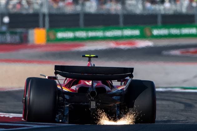 Carlos Sainz (Scuderia Ferrari HP, Spanien, 55) im Ferrari SF-24 mit Funkenflug, USA, Formel 1 Weltmeisterschaft, Pirelli Grand Prix der Vereinigten Staaten von Amerika, Circuit of the Americas Austin, Qualifying, 19.10.2024 USA, Formel 1 Weltmeisterschaft, Pirelli Grand Prix der Vereinigten Staaten von Amerika, Circuit of the Americas Austin, Qualifying, 19.10.2024 Austin Copyright: xEibner-Pressefoto Memmlerx EP_MMR