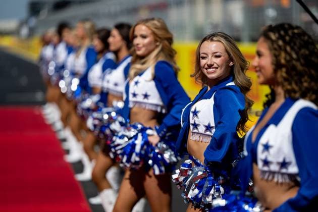 Dallas Cowboys Cheerleaders NFL, American Football Herren, USA American Football) treten im Rahmen der Fahrerparade auf, USA, Formel 1 Weltmeisterschaft, Pirelli Grand Prix der Vereinigten Staaten von Amerika, Circuit of the Americas Austin, Rennen, 20.10.2024 USA, Formel 1 Weltmeisterschaft, Pirelli Grand Prix der Vereinigten Staaten von Amerika, Circuit of the Americas Austin, Rennen, 20.10.2024 Austin Copyright: xEibner-Pressefoto Memmlerx EP_MMR