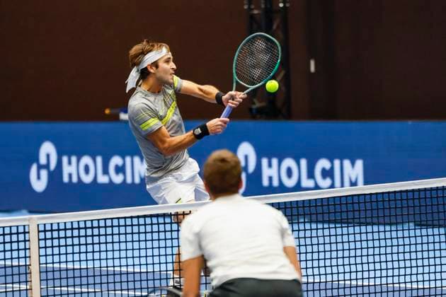 Tomas Martin Etcheverry (ARG) , Tennis, Swiss Indoors ATP, Tennis Herren World Tour 500), 1 8-Finals Doppel, 2024, Wesley Koolhof (NED), Nikola Mektic (CRO) vs. Francisco Cerundolo (ARG), Tomas Martin Etcheverry (ARG), 21.10.2024, St. Jakobshalle, Basel, Schweiz Basel St. Jakobshalle BS Schweiz Copyright: xGrantxHubbsx