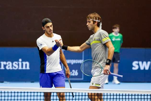 Francisco Cerundolo (ARG) und Tomas Martin Etcheverry (ARG) , Tennis, Swiss Indoors ATP, Tennis Herren World Tour 500), 1 8-Finals Doppel, 2024, Wesley Koolhof (NED), Nikola Mektic (CRO) vs. Francisco Cerundolo (ARG), Tomas Martin Etcheverry (ARG), 21.10.2024, St. Jakobshalle, Basel, Schweiz Basel St. Jakobshalle BS Schweiz Copyright: xGrantxHubbsx