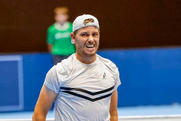 James Duckworth (AUS) , Tennis, Swiss Indoors ATP, Tennis Herren World Tour 500), 1 16 Finals Einzel, 2024, James Duckworth (AUS) vs. Giovanni Mpetshi Perricard (FRA), 21.10.2024, St. Jakobshalle, Basel, Schweiz Basel St. Jakobshalle BS Schweiz Copyright: xGrantxHubbsx