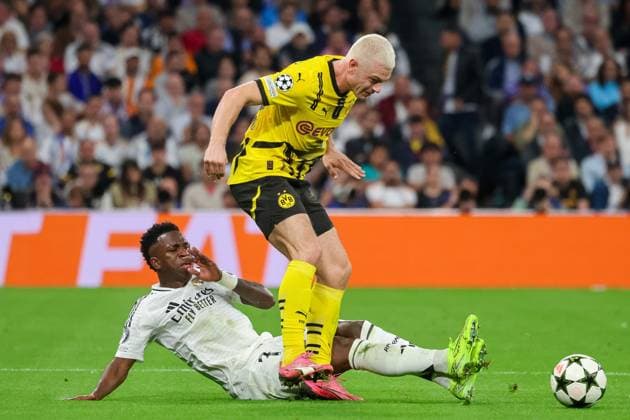 Julian Ryerson (Dortmund 26), Vinicius Junior (Madrid 7), ESP, Real Madrid vs. Borussia Dortmund, Fussball, Champions-League, 3. Spieltag, Saison 2024 2025, 22.10.2024 ESP, Real Madrid vs. Borussia Dortmund, Fussball, Champions-League, 3. Spieltag, Saison 2024 2025, 22.10.2024 Madrid Copyright: xEibner-Pressefoto JoergxNiebergax EP_JNL