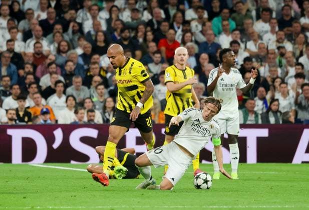 Donyell Malen (Dortmund 21), Luca Modric (Madrid 10), ESP, Real Madrid vs. Borussia Dortmund, Fussball, Champions-League, 3. Spieltag, Saison 2024 2025, 22.10.2024 ESP, Real Madrid vs. Borussia Dortmund, Fussball, Champions-League, 3. Spieltag, Saison 2024 2025, 22.10.2024 Madrid Copyright: xEibner-Pressefoto JoergxNiebergax EP_JNL