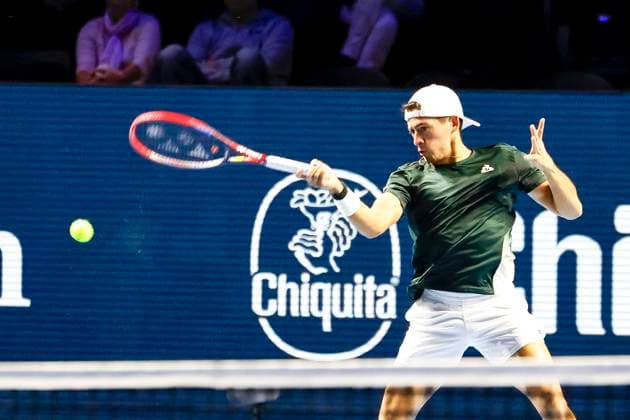 Sebastian Baez (ARG) , Tennis, Swiss Indoors ATP, Tennis Herren World Tour 500), 1 16 Finals Einzel, 2024, Felix Auger-Aliassime (CAN) vs. Sebastian Baez (ARG), 23.10.2024, St. Jakobshalle, Basel, Schweiz Basel St. Jakobshalle BS Schweiz Copyright: xGrantxHubbsx